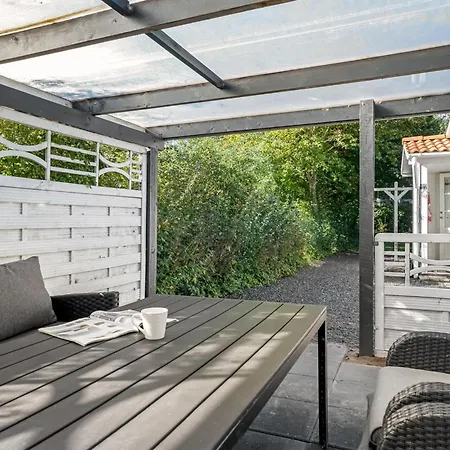 Semesterbostad Janna - 200m From The Sea By Interhome